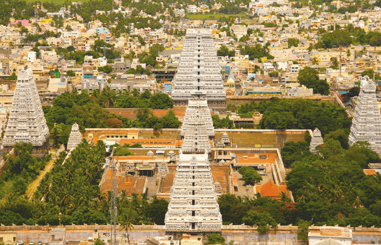 Arunachaleswarar Temple complex and towers in Tiruvannamalai
