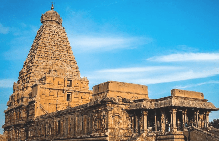 Stone vimana and temple buildings at Brihadeeswarar in Thanjavur