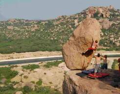 Learn the Art of Bouldering