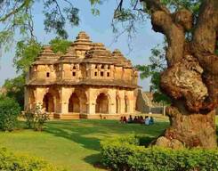 Full Day Private Heritage Tour of Hampi