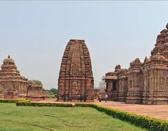 Badami, Aihole and Pattadkal 2 Days Tour from Hampi