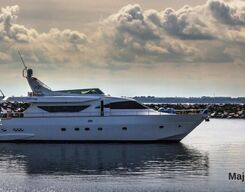 Luxury Yacht Experience In Mumbai