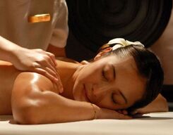 Head, Shoulder & Face Ayurvedic Massage at Alleppey
