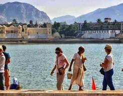 Guided Walking Tour of Ghat of Pushkar