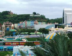 Ramoji Film City Guided Tour from Hyderabad including Lunch