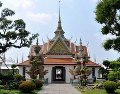 Temple Tour of Bangkok with Lunch