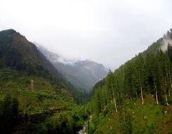 Trek to Kheerganga