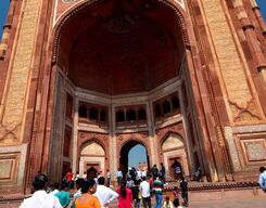 Fatehpur Sikri & Chand Baori Sightseeing Guided Day Tour from Agra