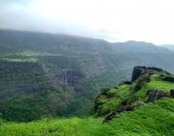Lonavala-Khandala & Mumbai 2 Day Sightseeing Tour from The City of Pune