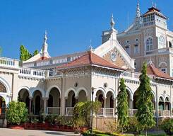 Pune Full Day Private Sightseeing Tour – AC Car with Driver