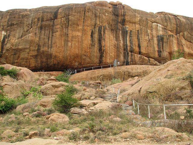 Samanar Hill