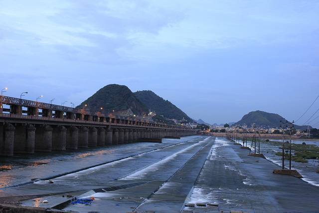 Prakasam Barrage