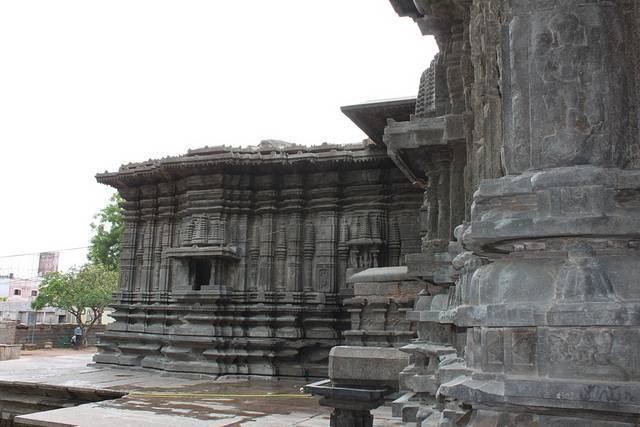 Thousand Pillar Temple