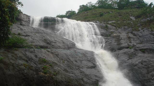 Palaruvi Waterfalls