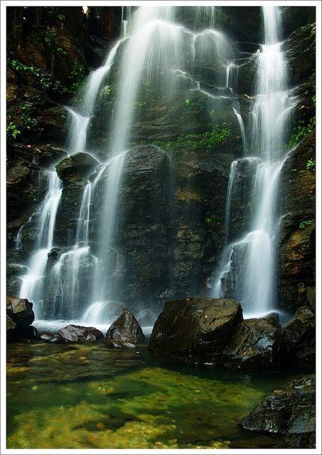 Hanumana Gundi Falls
