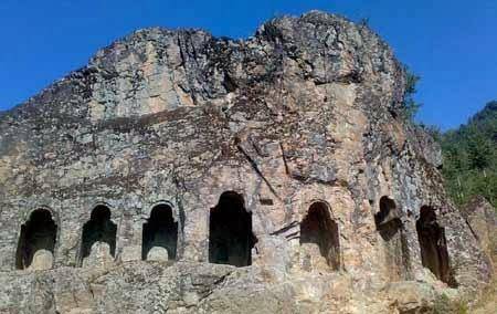 Kalaroos Caves