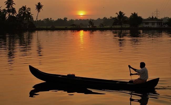 Natural Wonders of India - Kerala Backwaters