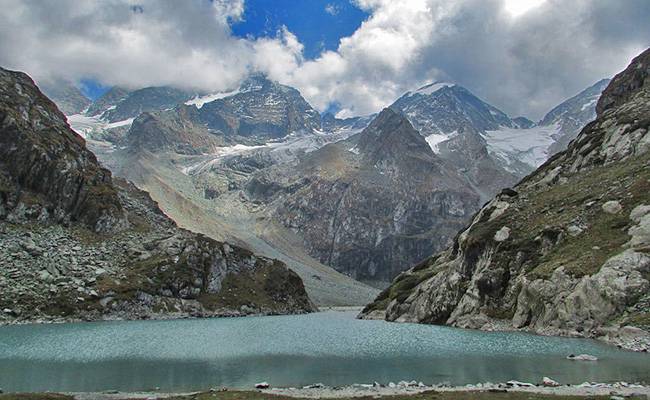 Offbeat Places to Visit in Jammu and Kashmir: Tulian Lake